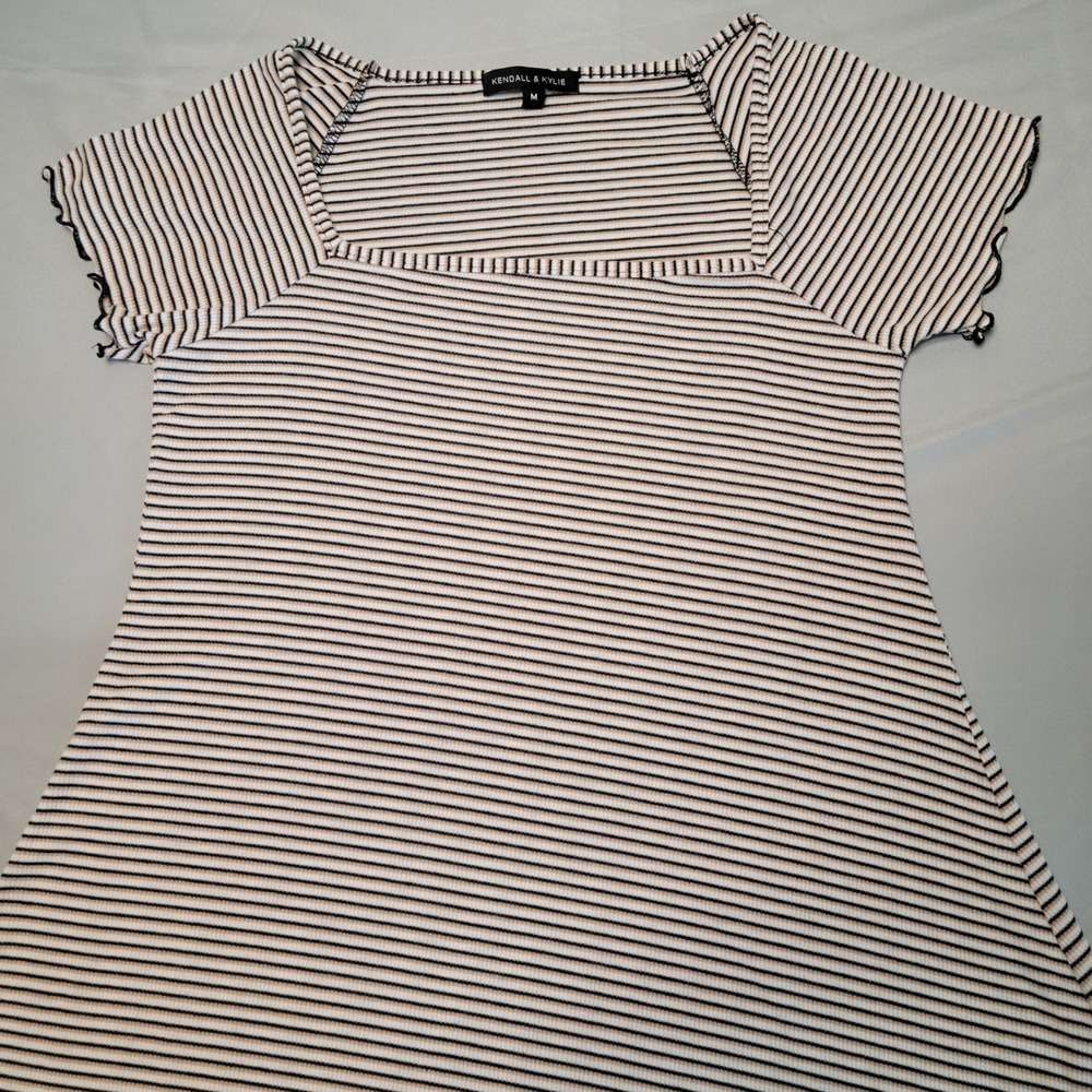 Kendall & Kylie Mini Dress Womens Medium White Black Striped Ribbed Lettuce Trim